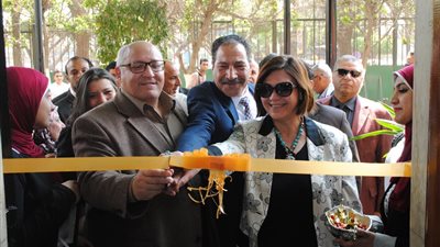 افتتاح مكتبة الرقمية ومركز طبى بآداب عين شمس