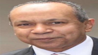 الدكتور السيد العربي عميداً لكلية الحقوق جامعة حلوان 