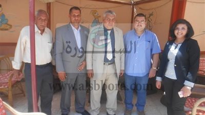 اكسفورد تدرب 50 معلما بتجريبيات أسيوط 