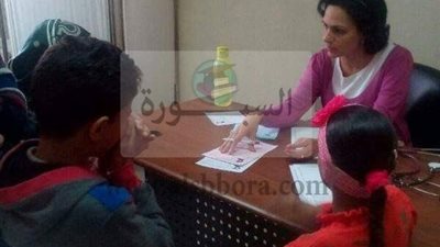 مستشفى الجامعة بالعبور تحتفل بعيد الأم ويوم اليتيم على طريقتها الخاصة