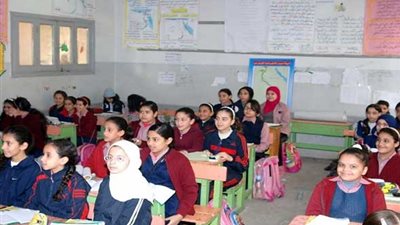 عاجل.. مطلوب مدير مدرسة ومعلمين لإحدى مدارس اللغات.. ننشر نص الاعلان