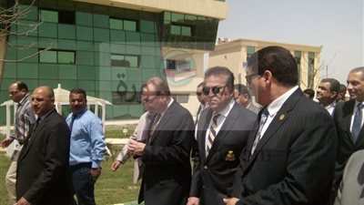 بالصور.. محافظ بني سويف ووزير التعليم العالي يفتتحان المستشفى التعليمي لطب وجراحة الفم والأسنان بجامعة النهضة  لخدمة أبناء  الصعيد