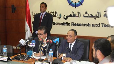 عبد الغفار يؤكد على دعم المبتكرين للوصول بأفكارهم إلى التطبيق