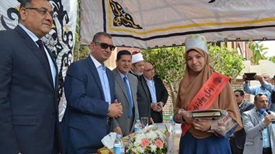 محافظ كفرالشيخ يكرم حفظة القرآن ويتابع ختام الانشطة التربوية 