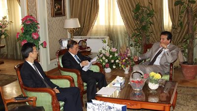 عبد الغفار يستقبل سفير الصين لدى القاهرة