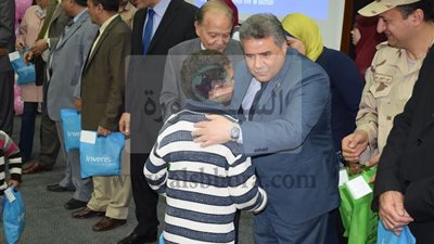 رئيس جامعة بنها: يجب أن نواجه الارهاب بالعمل والتكاتف والوقوف صفاً واحداً خلف القيادة السياسية