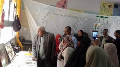 بالصور| الخولى يفتتح معرض اﻹقتصاد المنزلى و معرض الصحافة المدرسية بالشهداء