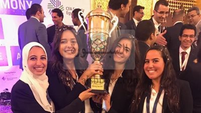 طلاب الجامعة الأمريكية بالقاهرة يتألقون في خمس مسابقات محلية ودولية