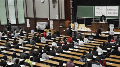 راتب استاذ الجامعة في اليابان أعلي من رئيس الحكومة ..وفي مصر اقل من الخفير النظامي