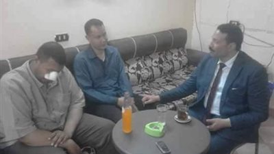 معلم بعد الاعتداء عليه  طلب  مبلغ مالي وتنازل عن المحضر