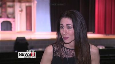 القبض على معلمة تمارس الجنس مع تلميذ داخل المدرسة