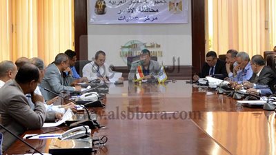 أجتماع دورى لمحافظ الأقصر لمتابعة تنفيذ الخطة الأستثمارية