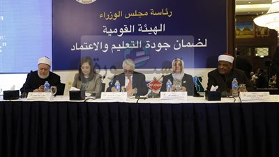 شومان: التعليم الازهرى حلا وليس مشكلة.. ومناهجه بريئة من الإرهاب