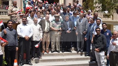 16 وقفة في توقيت واحد ... جامعة بنها ضد الارهاب