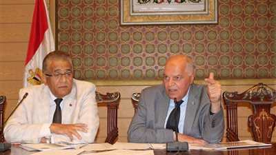 المهن التعليمية : إعداد كتيب يشمل جميع خدمات المعلمين