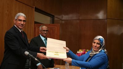 بالصور| جامعة جنوب الوادي تنظم الاحتفالية السنوية الرابعة لعيد العلم2017