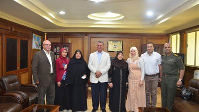 بالصور..محافظ كفر الشيخ يكرم الامهات المثاليات ويقدم لهم منحة رئاسة الجمهورية