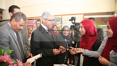 رئيس جامعة جنوب الوادي.. يشهد حفل ختام الانشطة الطلابية بكلية الاعلام وتكنولوجيا الاتصال