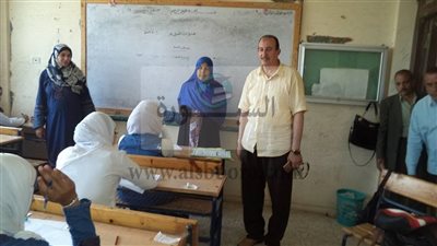 مدير ببا التعليمية ببنى سويف يتابع سير امتحانات النقل 