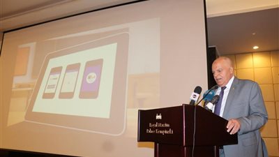 الزناتي : المناهج التعليمية لا قيمة لها دون معلم مدرب ومتطور