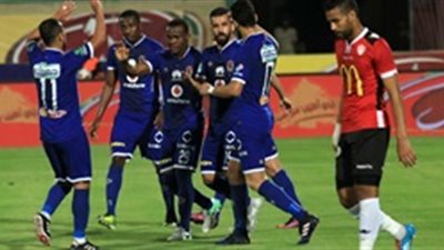 الاهلى يواصل تصدره للدورى بفوز صعب على طلائع الجيش 2-1