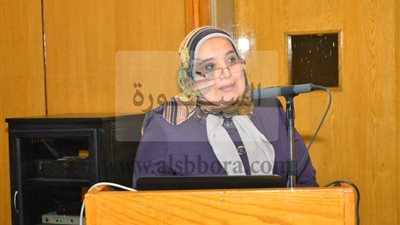 فريق وزارة التعليم العالي لفحص الأوراق المالية والإدارية  بجامعة أسيوط