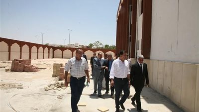 لجنة من القطاع الطبي بالمجلس الأعلى للجامعات تزور الاقصر لاستكمال اجراءات انشاء كلية للطب