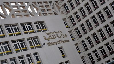 وزير المالية يعلن عن خبر سار بالتخفيف عن المواطنين 