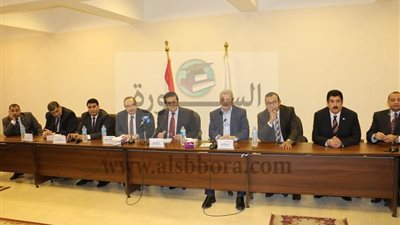 وزير التعليم العالى يشيد بإنجازات رئيس جامعة بنى سويف 