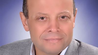 مهازل التعليم الفنى.. نائب برلمانى: طالب يطعن معلمه فى عينه.. ولجان الامتحان خالية من الطلاب