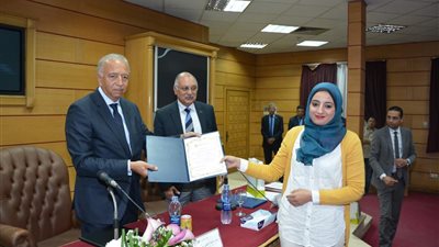 التعليم تشهد إجراء سحب بنك التعمير والإسكان الأول لعام 2017 على دفاتر التوفير ذات الجوائز 