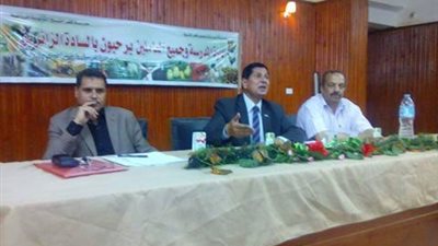 وكيل تعليم كفرالشيخ يجتمع برؤساء لجان الشهادة الإعدادية ويشدد على عدم الغش