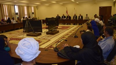 محافظ بني سويف يكرم أسر شهداء الواجب من أبناء مركز و مدينة ببا