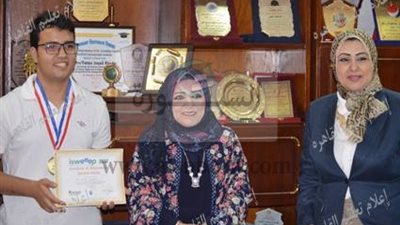 الطالب الفائز بالمركز الأول على العالم 