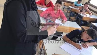 سهام يوسف تتفقد لجان امتحانات اعدادية بني سويف 