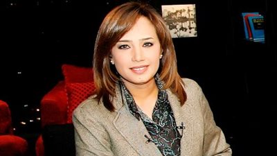 الاعلامية رشا نبيل تسخر من أسئلة امتحانات 