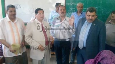 وكيل تعليم كفرالشيخ يتفقد كنترول الشهادة الإعدادية